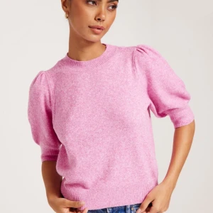 Rosa stickad tröja med puffärm - Gullig stickad rosa tröja med puffärm💓