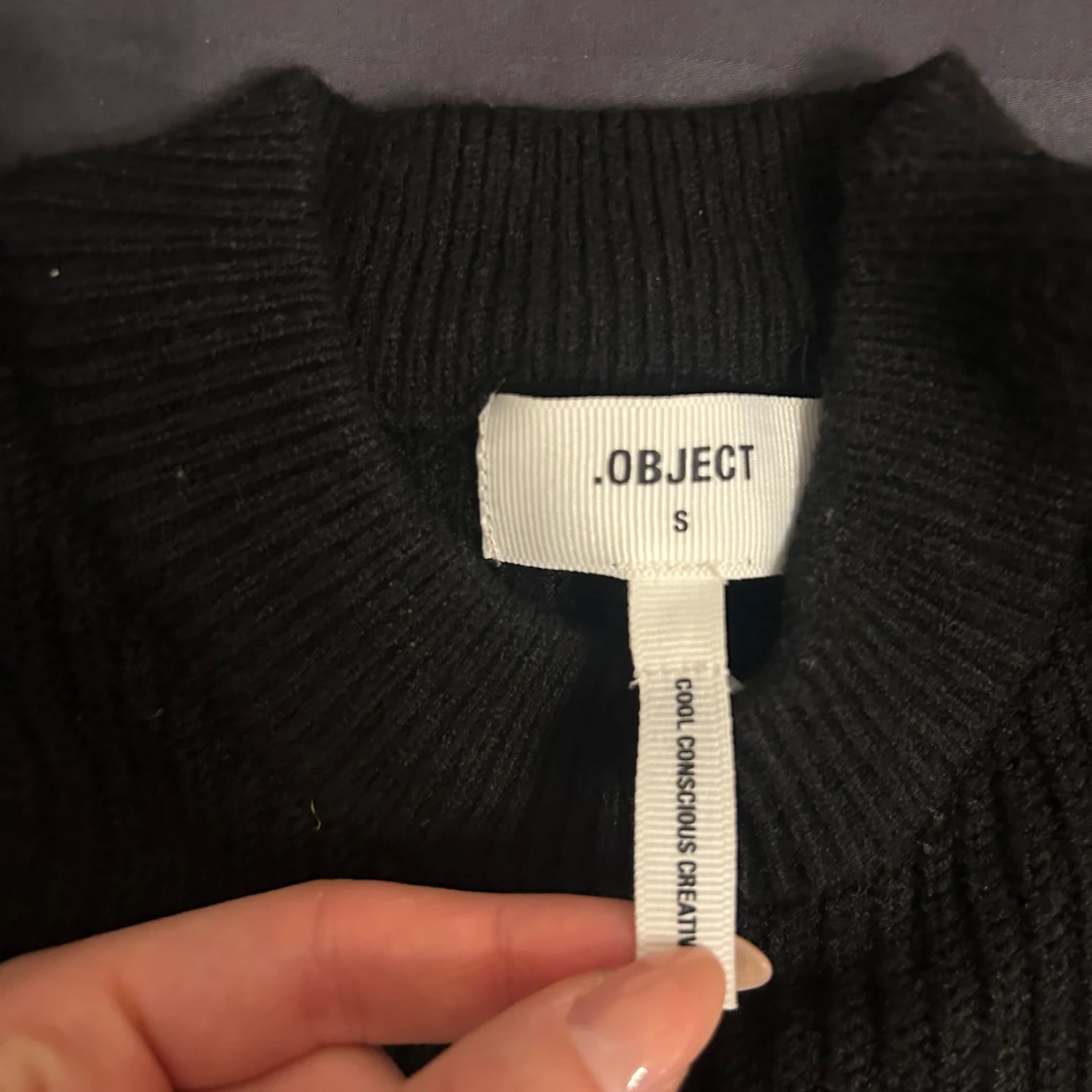 Svart ribbad tröja med puffärmar från OBJECT - 2