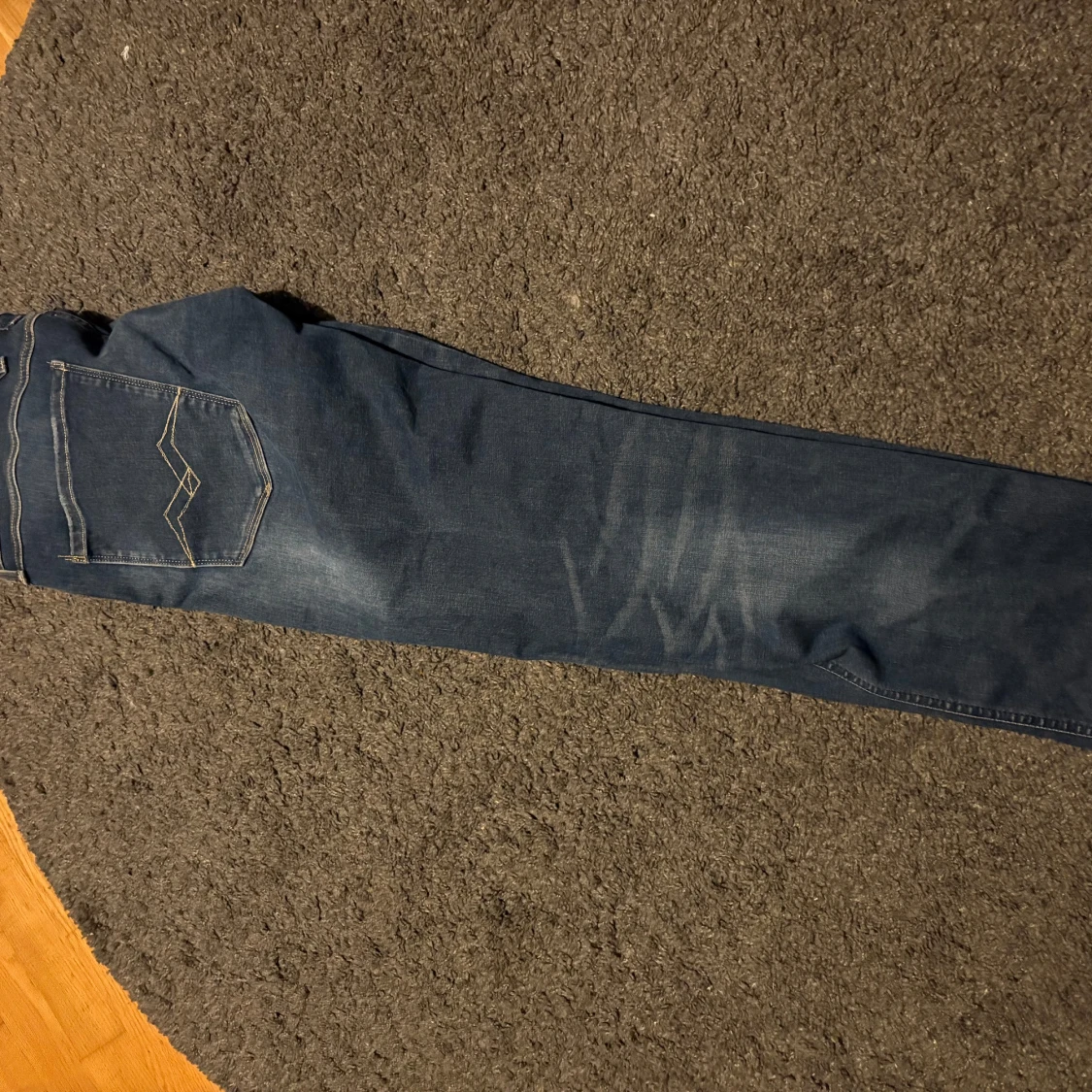 Blå slitna jeans med raka ben - 3