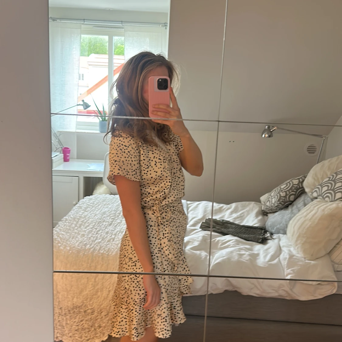 Prickig kortklänning från Neo Noir - 1