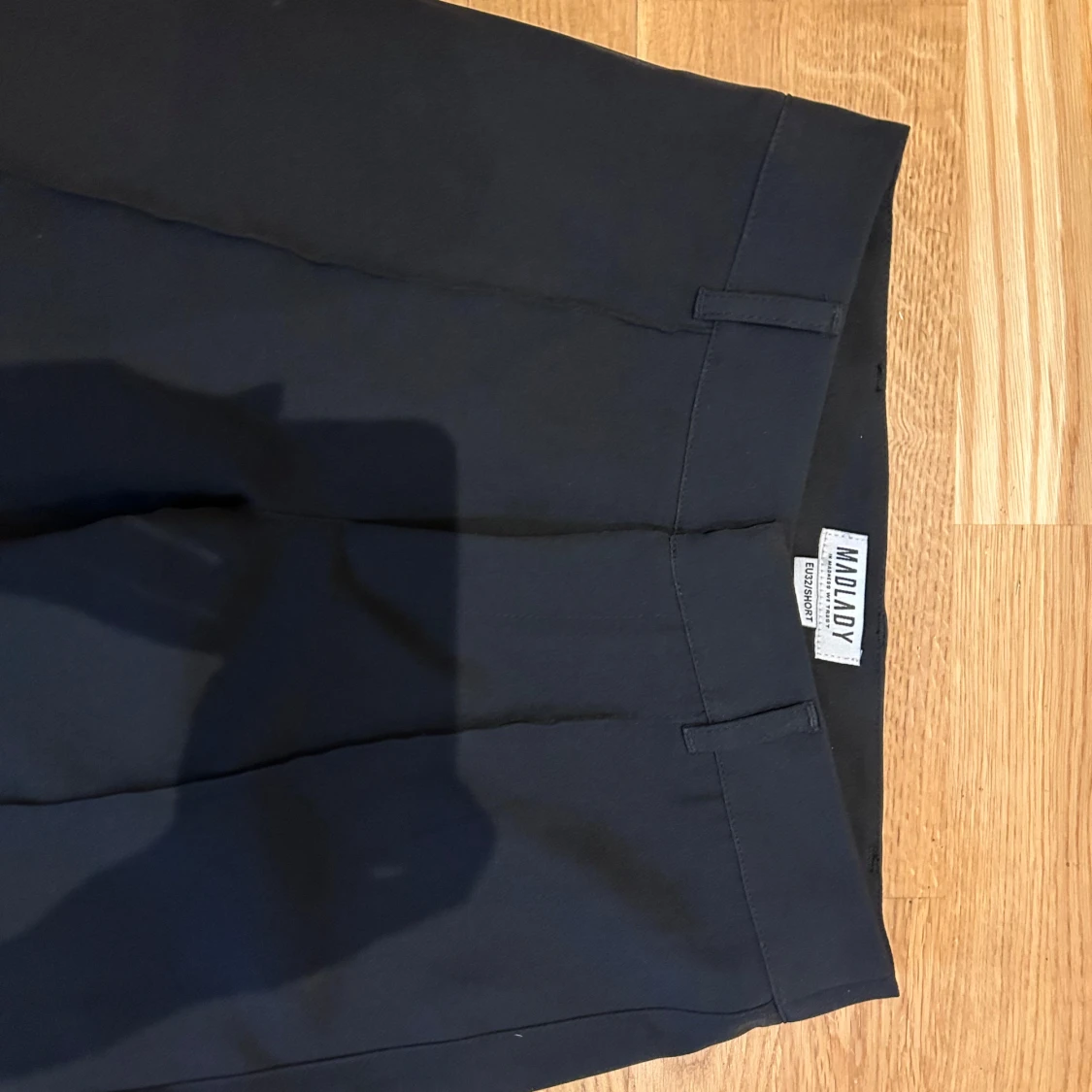 Svarta kostymbyxor från Malady - 1