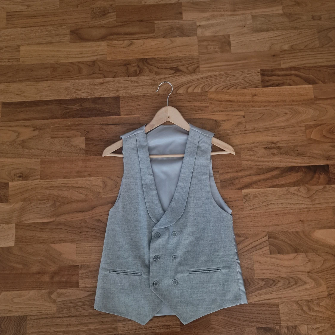 Grått kostymsett - 1