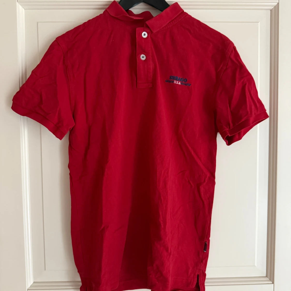 Röd pikétröja från Sebago