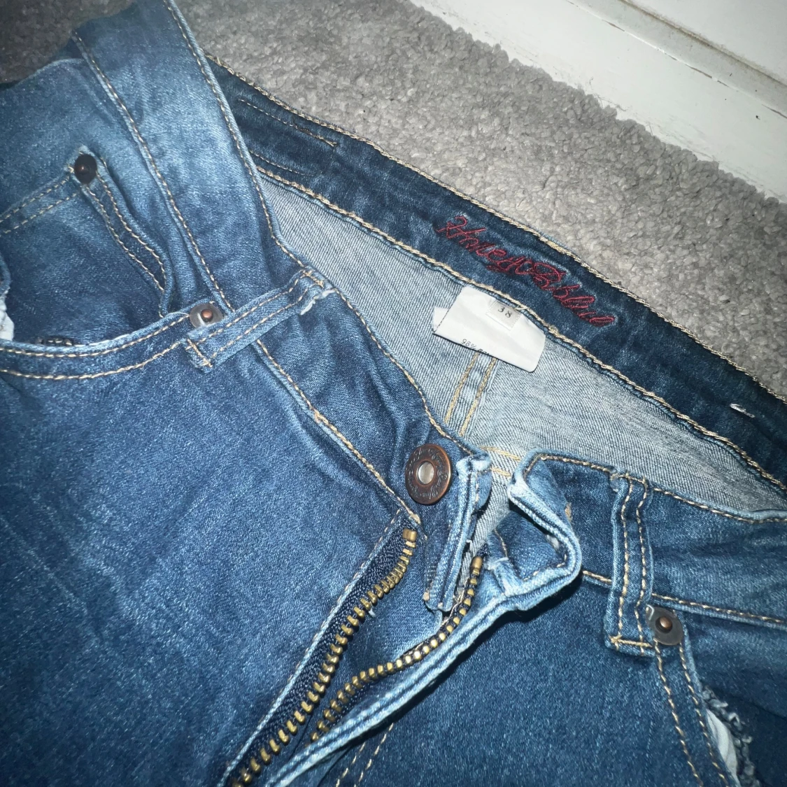 Mörk Blåa bootcut jeans från Honey Blue - 4