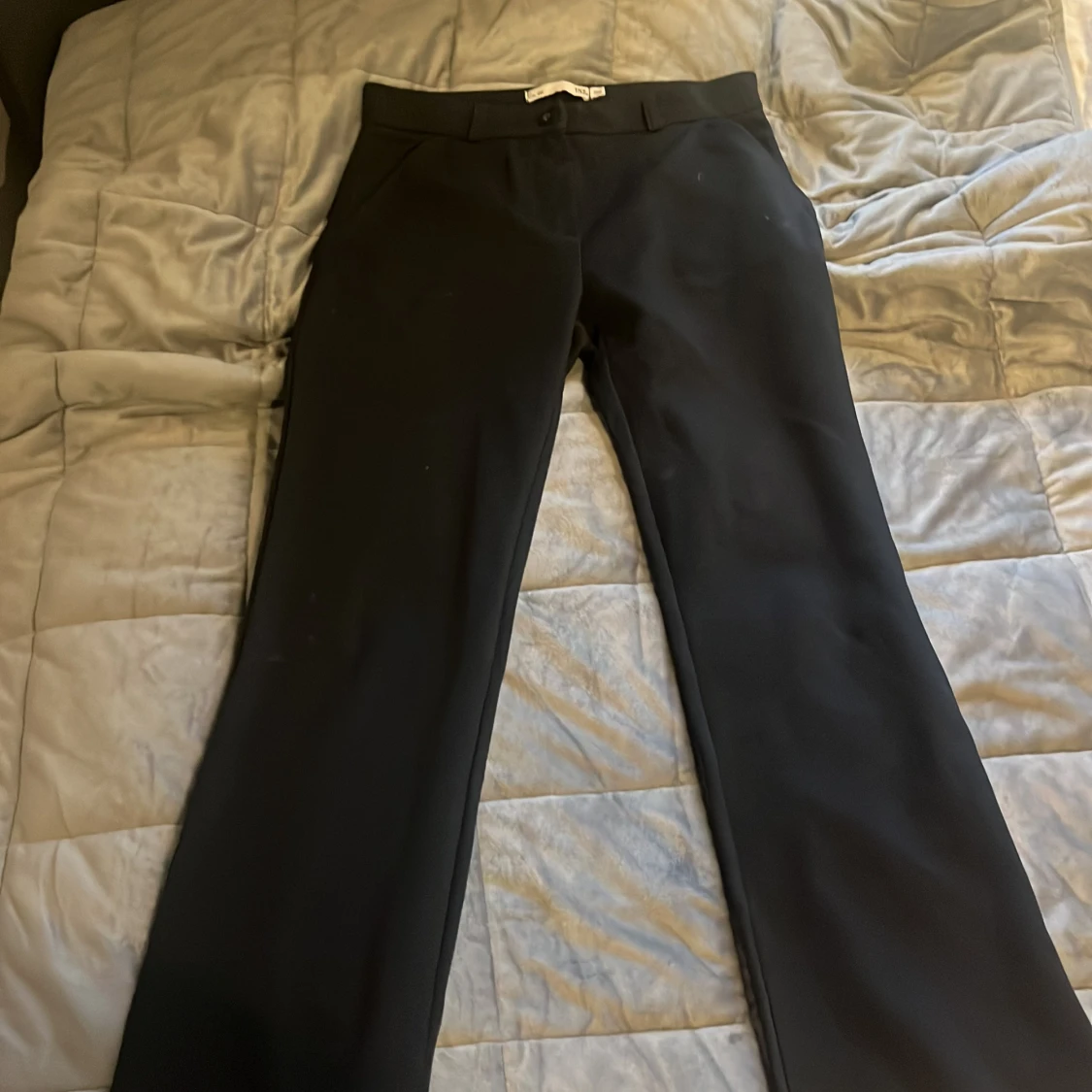 Svarta kostymbyxor från 157