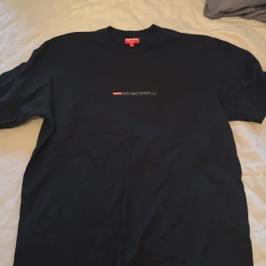 Supreme tee - Nypris 1500kr