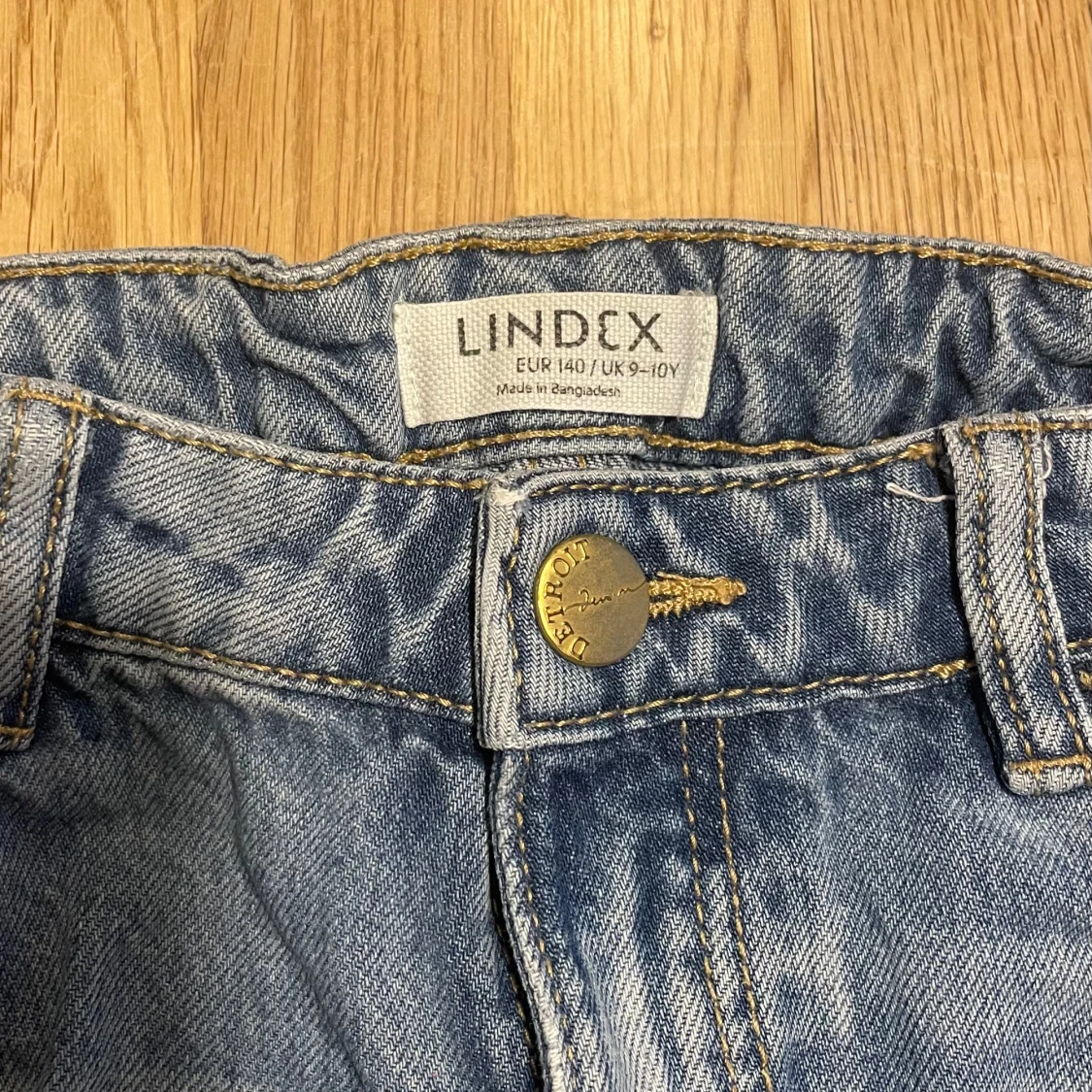 Jeans i strl 140 från Lindex - 2