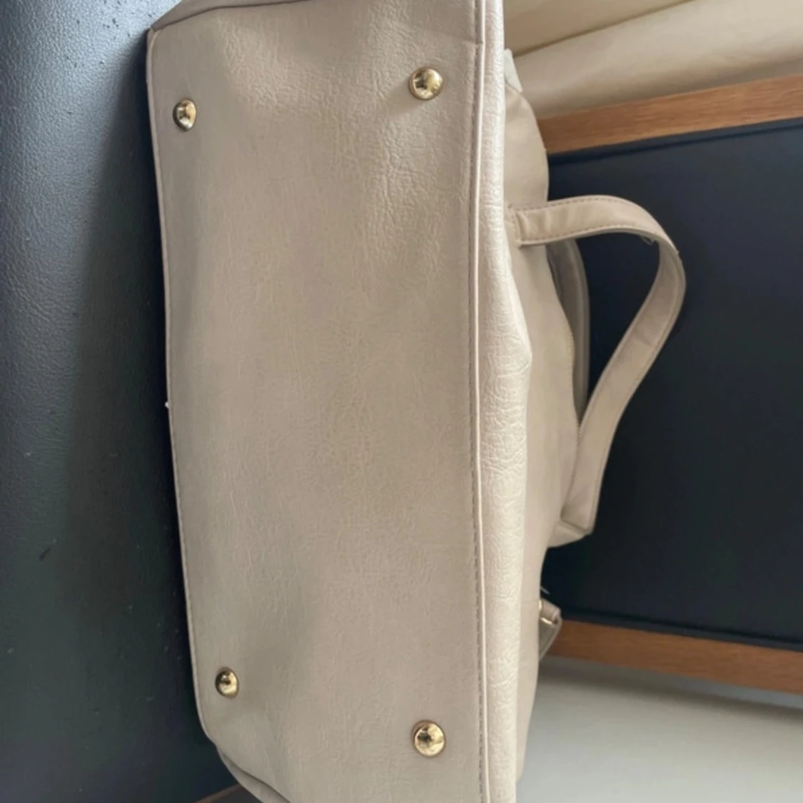 Axelväska med dragkedja - 4