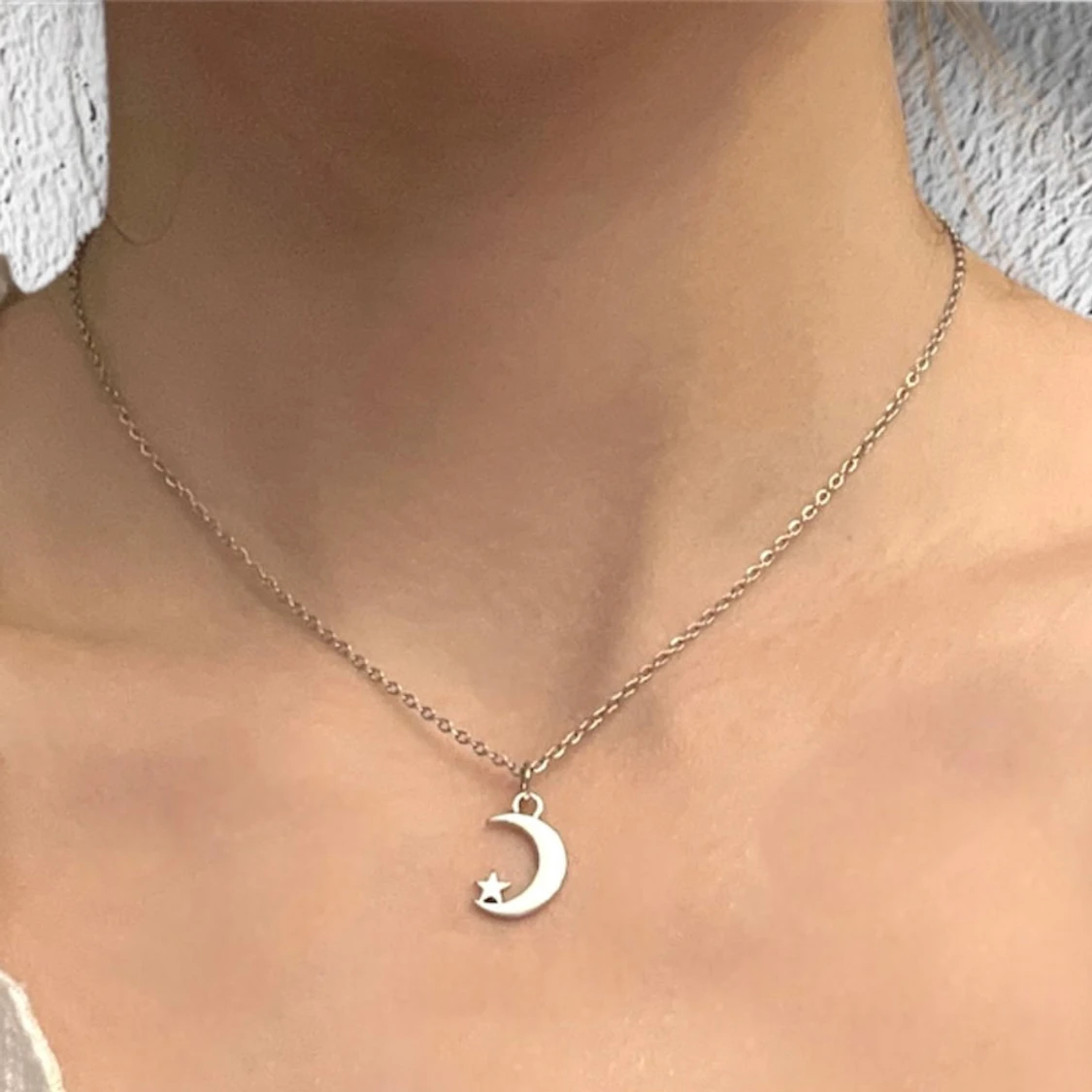 Måne halsband månskära stjärna silver imitation 