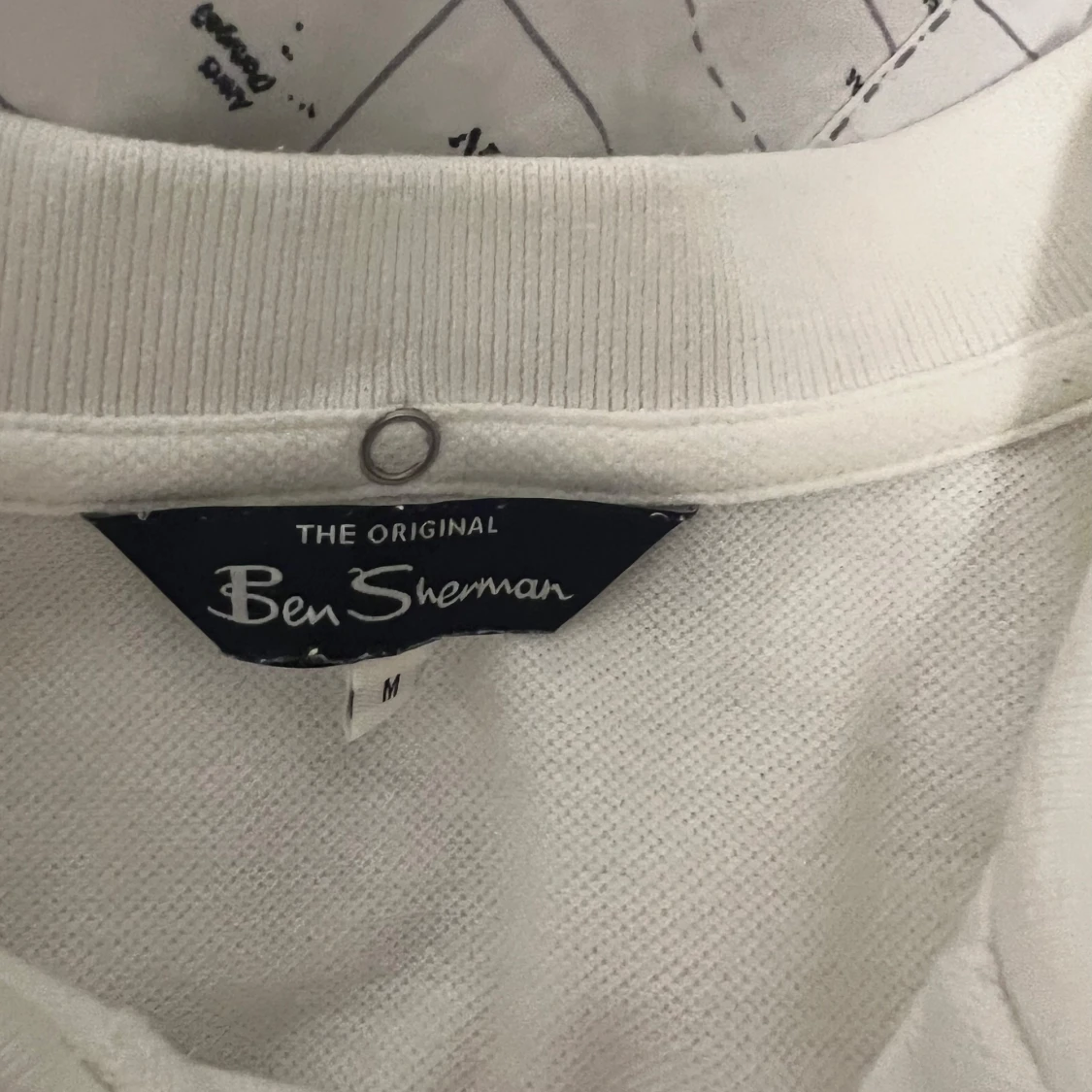 Vit pikétröja Ben Sherman med blå rand - 1