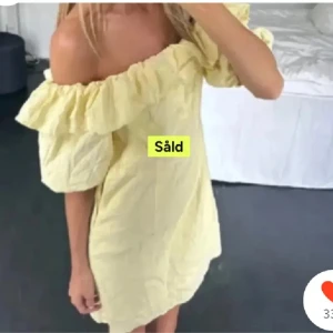 Gul volangklänning H&M - Supersöt 💛nyskick