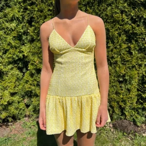 Gul klänning - Perfekta sommarklänningen!!