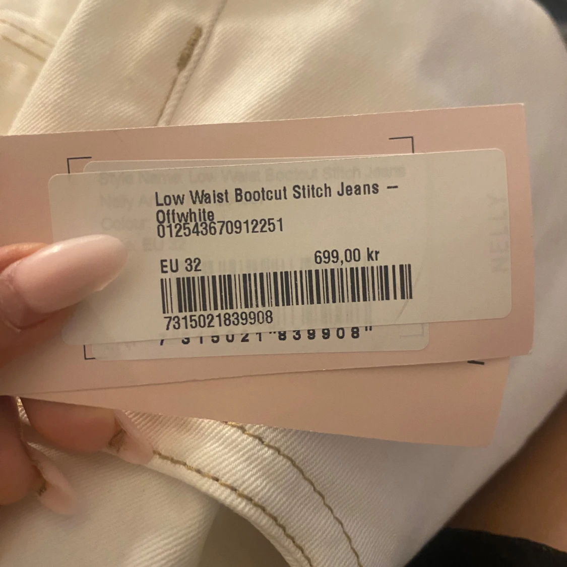 Oanvända vita jeans från Nelly❤️  - 4