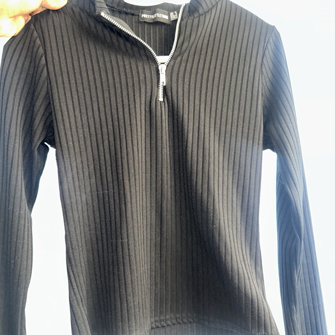 Svart ribbad tröja PrettyLittleThing - 1