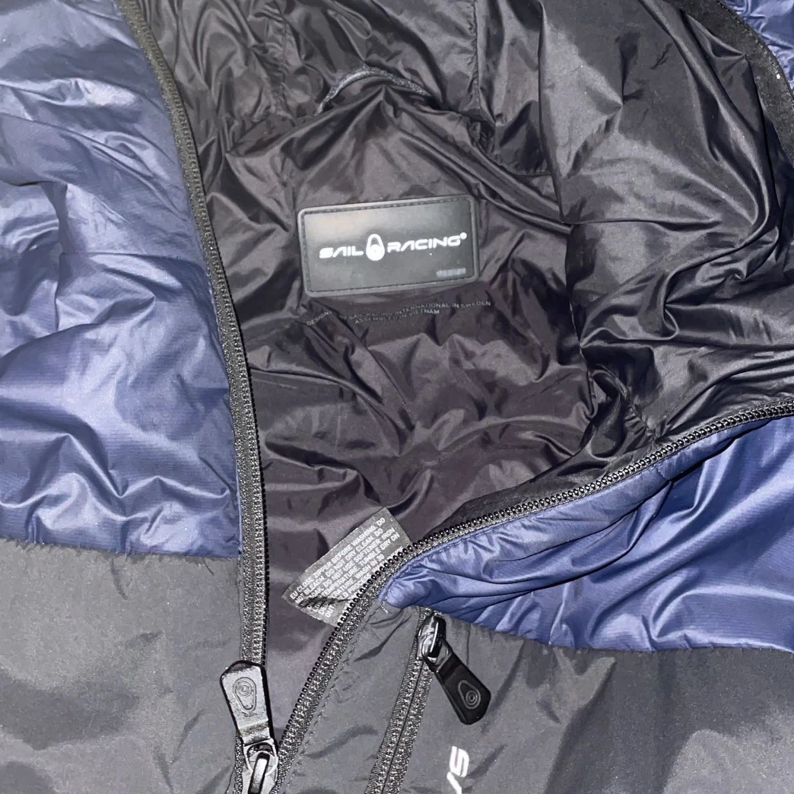 Blå och svart Sail Racing pufferjacka - 2