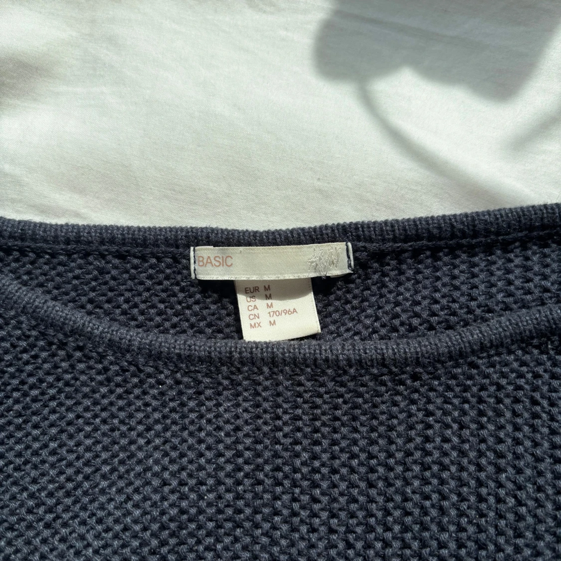 Mörkblå stickad tröja BASIC M - 1