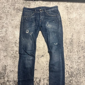 Dondup jeans - Dondup jeans, i bra skick, modell george 