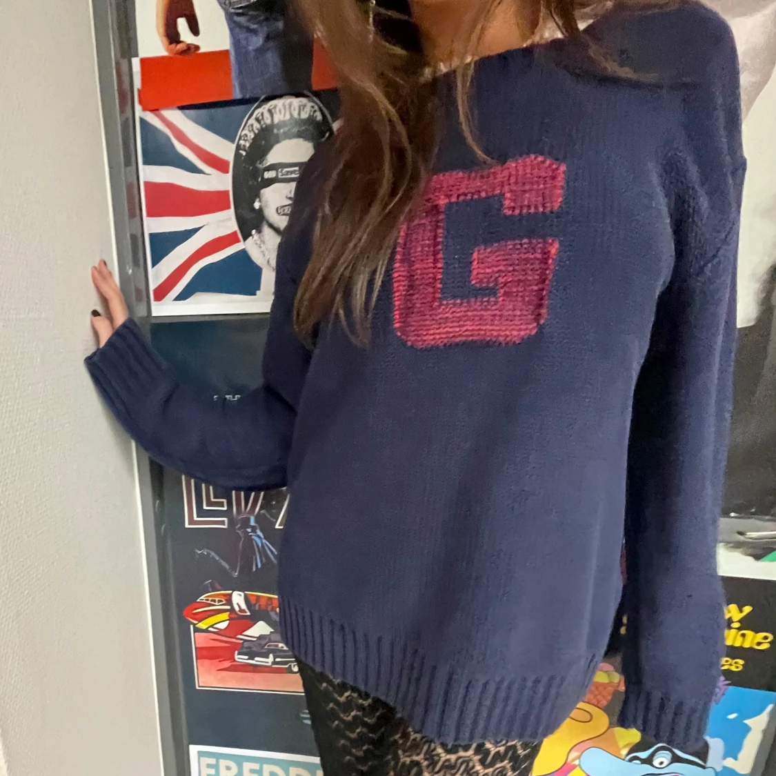 Oversize stickad tröja med tryck - 1