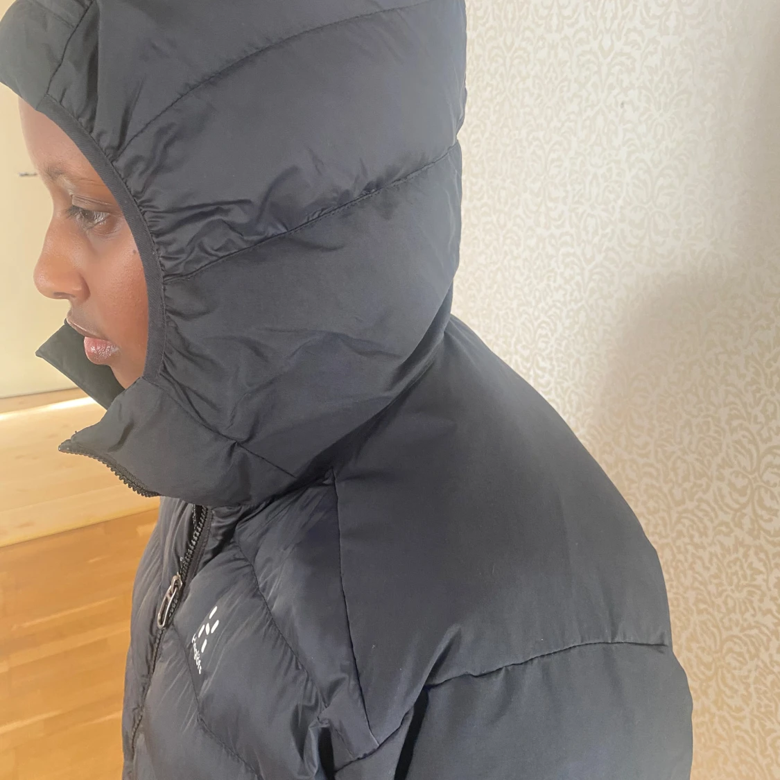 Svart dunjacka från Haglöfs - 2