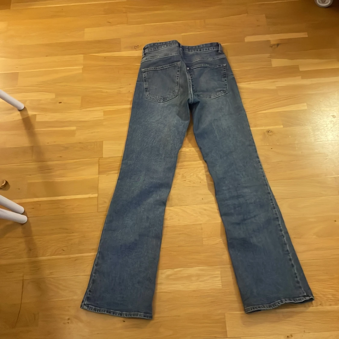 Blå bootcut jeans - 2