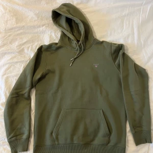 Gant hoodie - I perfekt skick.