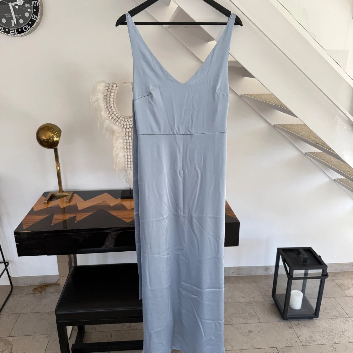 Ljusblå långklänning från Maya Deluxe