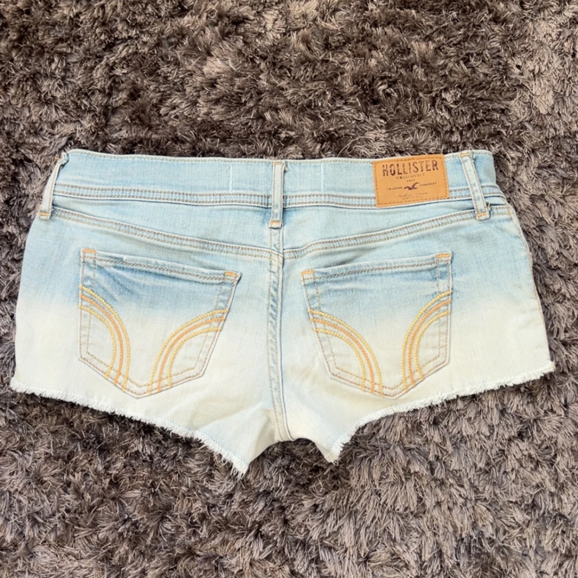 Lågmidjade jeansshorts  - 1