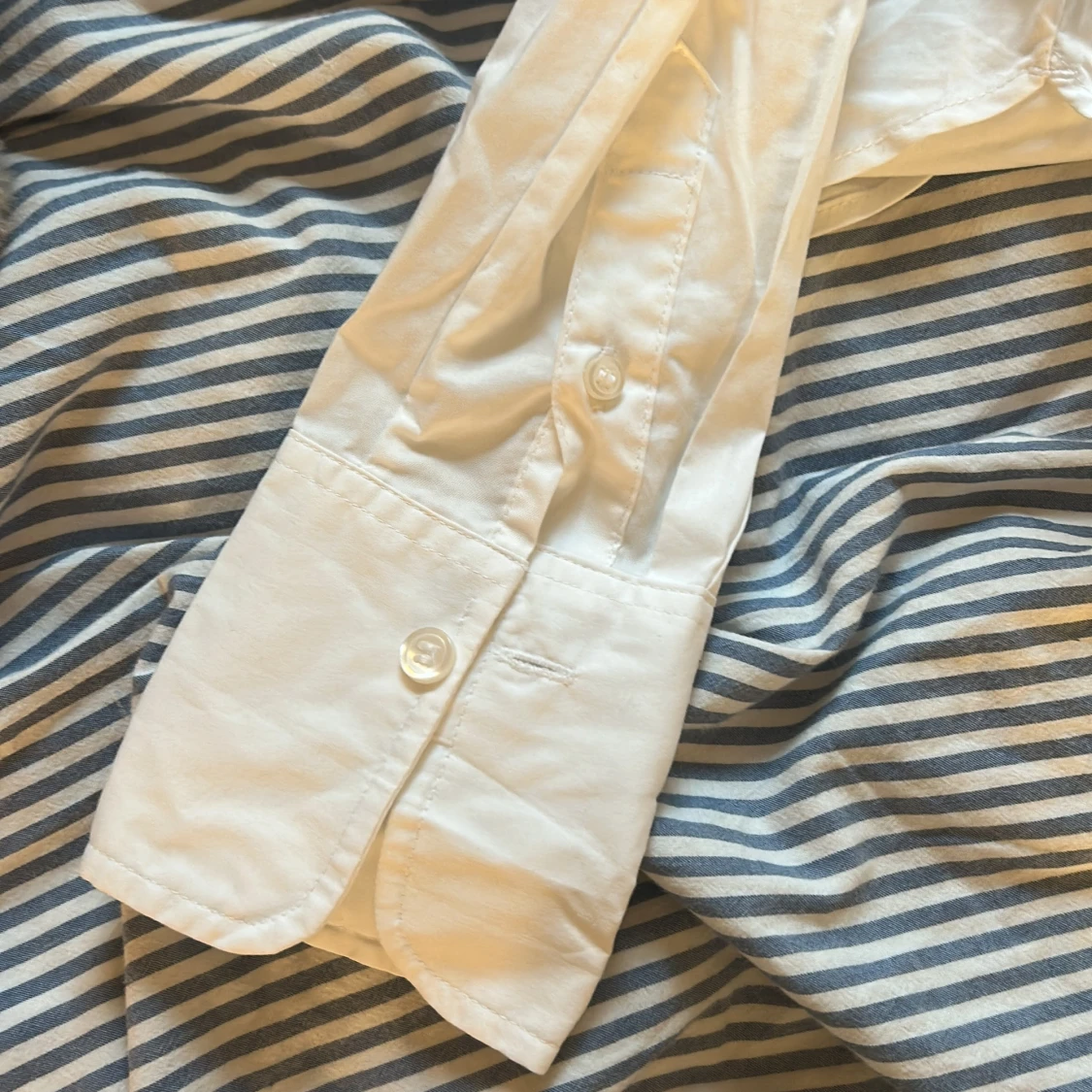 Basic vit skjorta från H&M, S - 3