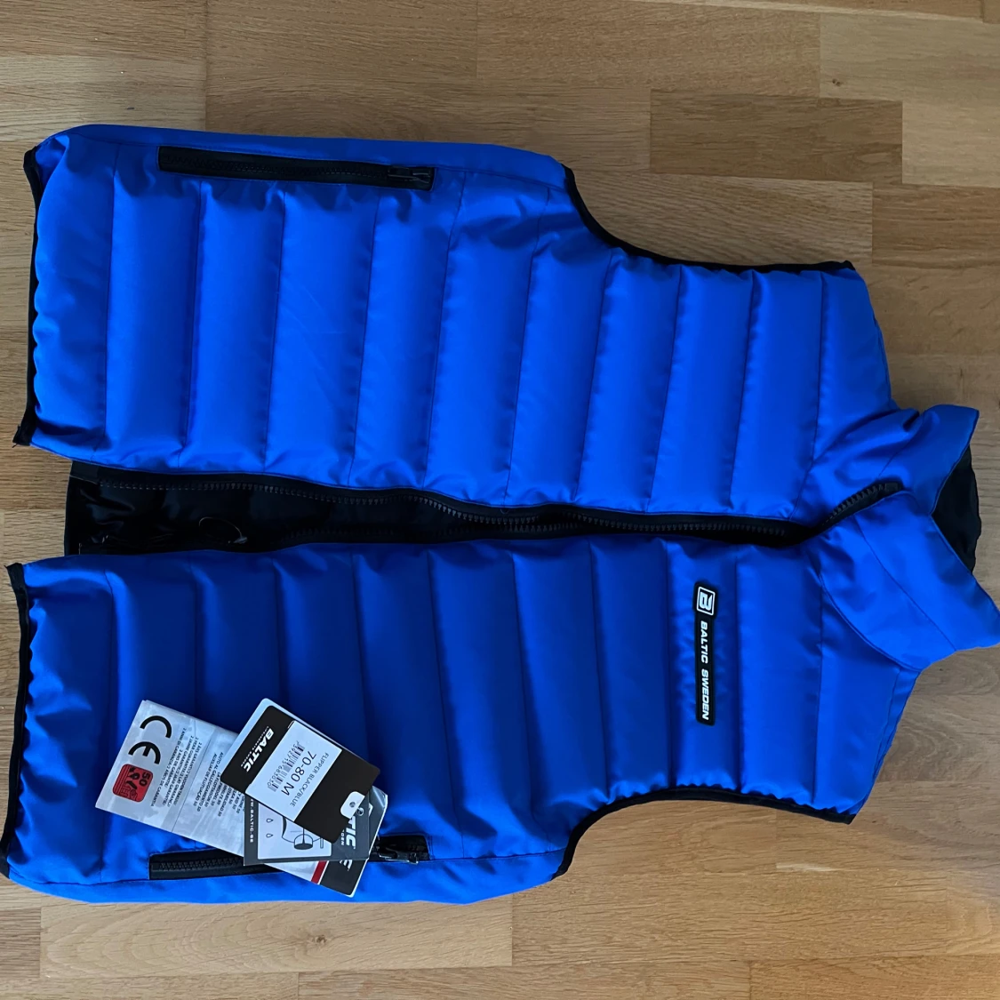 Blå och svart flyväst från Baltic - 1