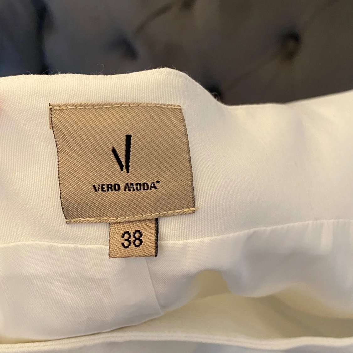Vit ärmlös klänning från Vero Moda - 3