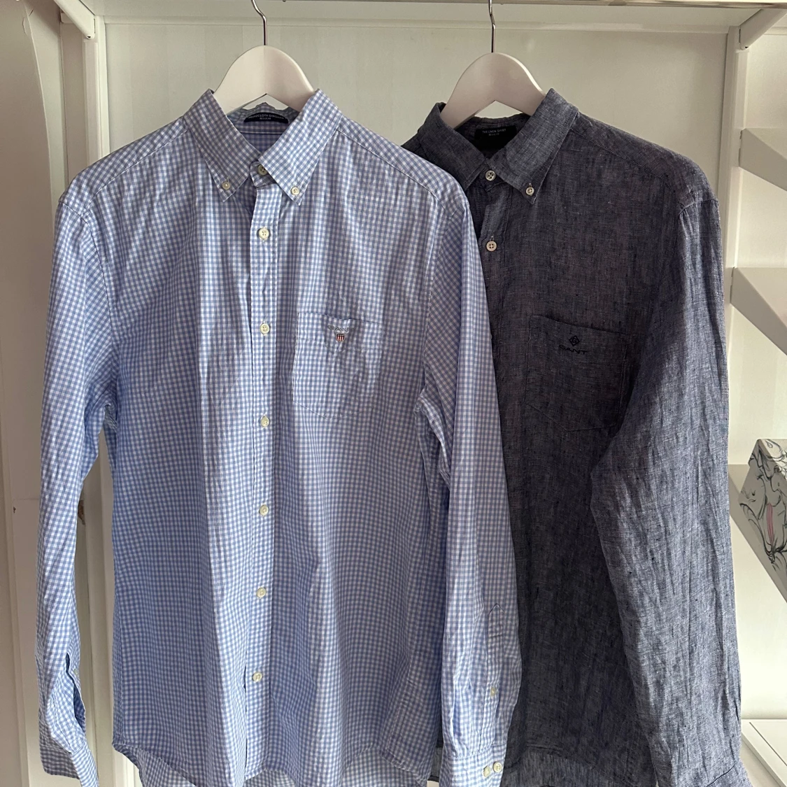 Två långärmade gant skjortor, blå & grå