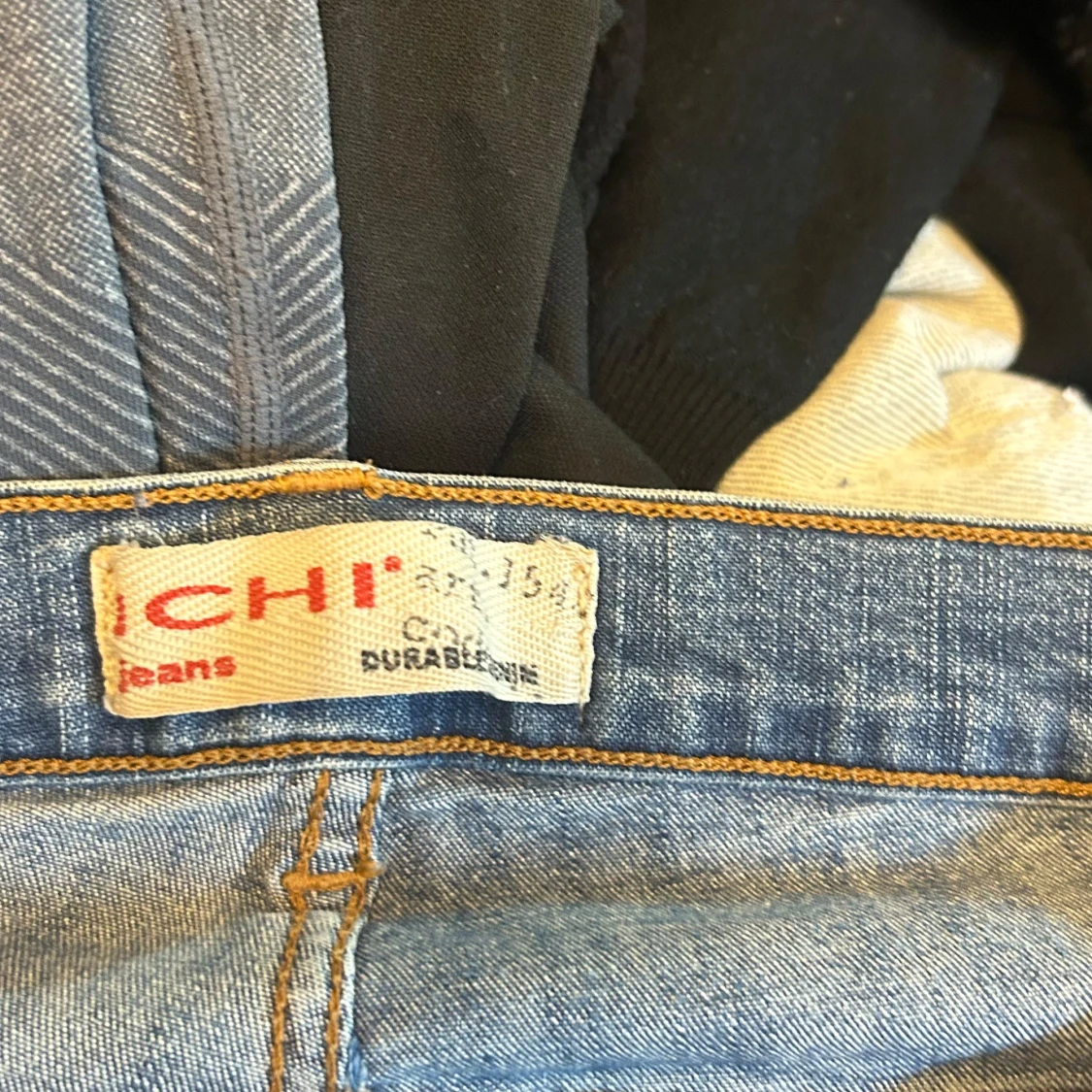 Blå bootcut jeans från ICHI - 2
