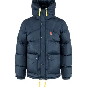 Fjällräven Jacka  - Kollar intresset på min mörkblå dunjacka från Fjällräven🤍