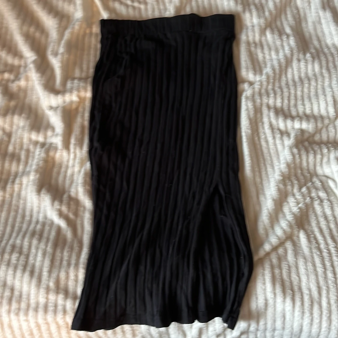 Svart ribbad kjol från SHEIN - 1