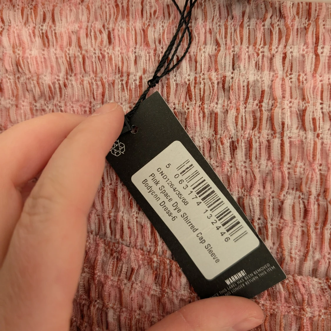 Rosa mönstrad långärmad klänning från PrettyLittleThing - 3