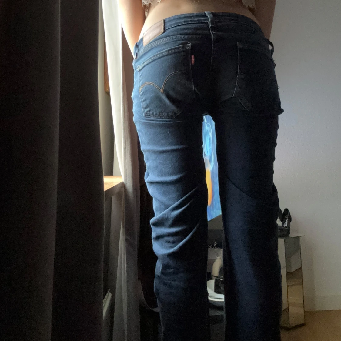 Mörkblå jeansbyxor från Levis - 1
