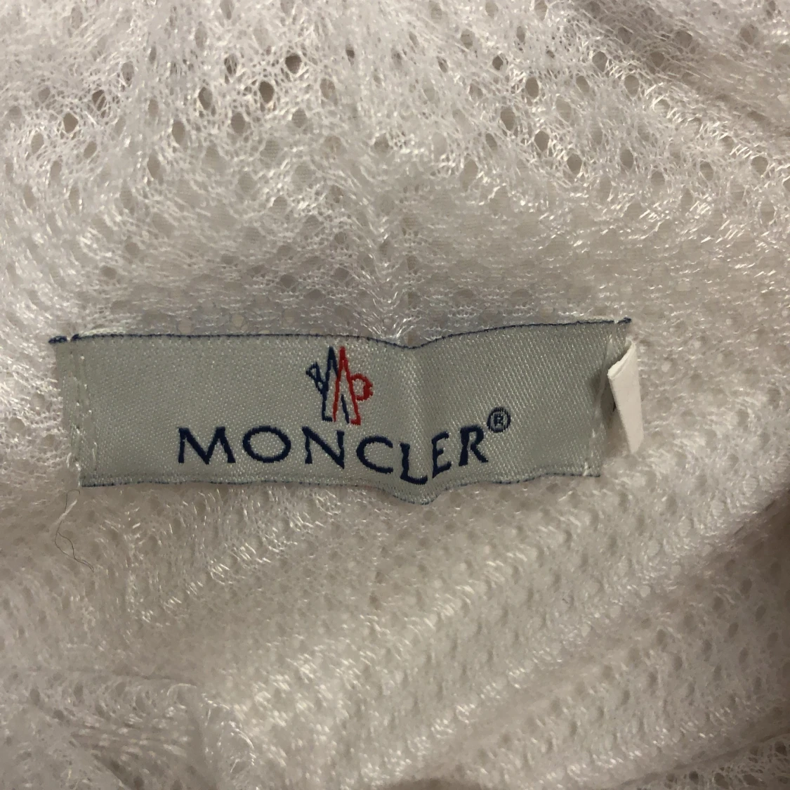 Vita shorts från Moncler med dragsko - 3