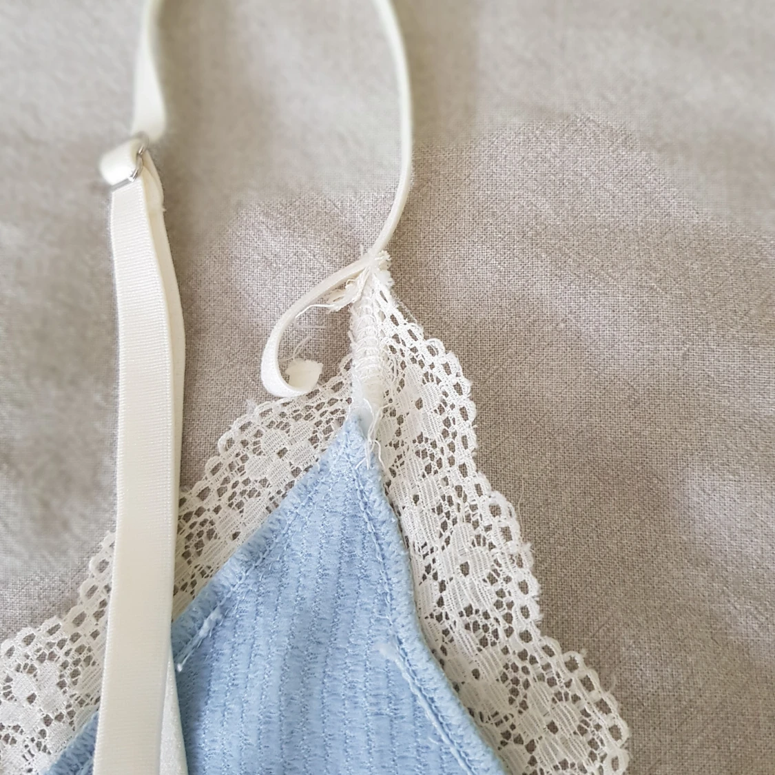 Ljusblå ribbad linnetopp  - 3