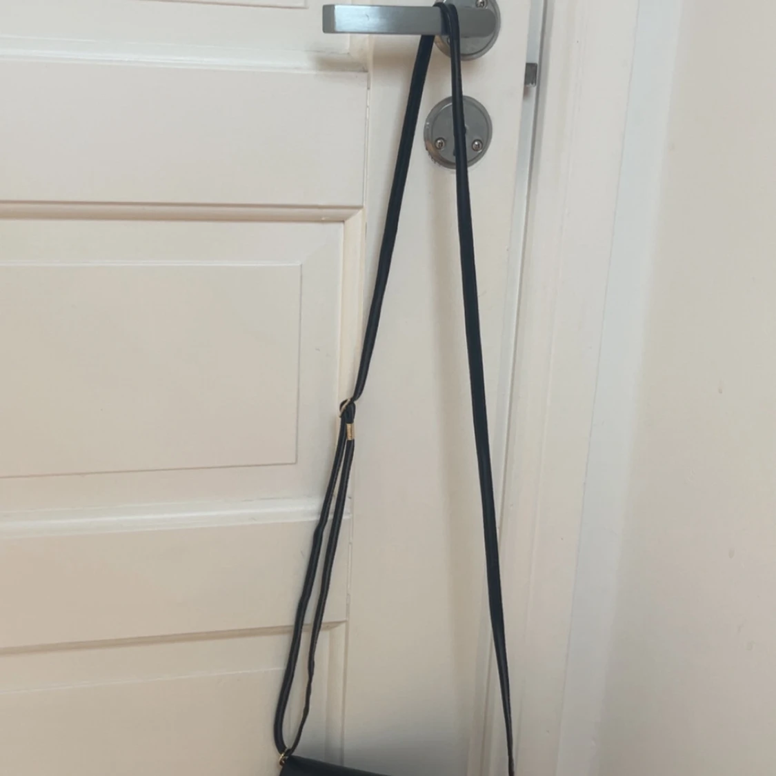 Svart axelväska från Moschino - 1