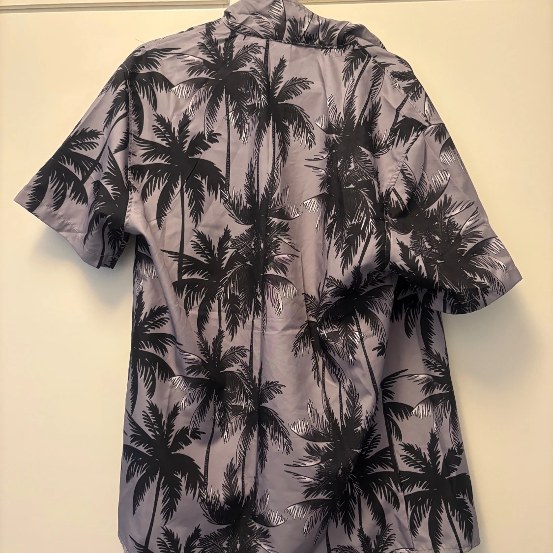 palmmönstrad skjorta - 1