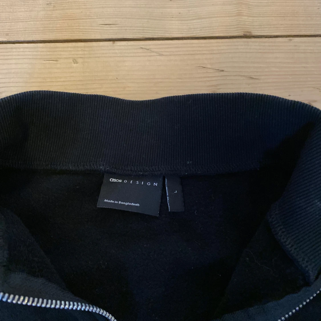 Svart tröja med dragkedja - Gott skick! - 2