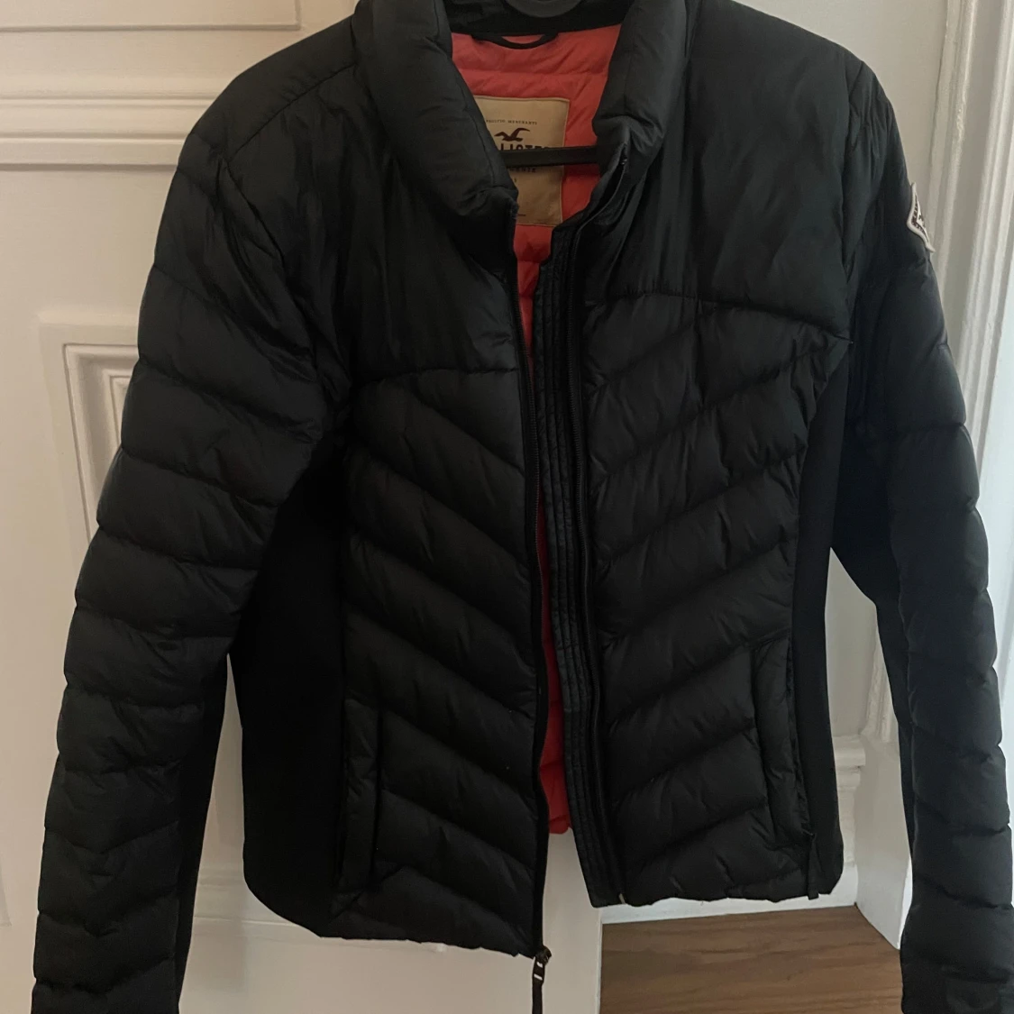 Svart dunjacka från hollister 