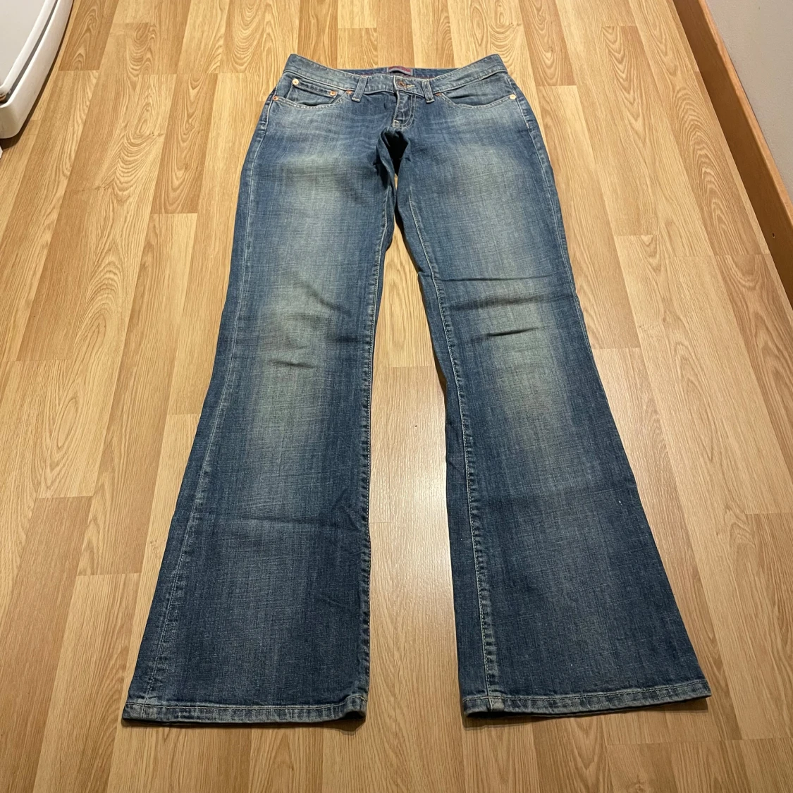 Lågmidjade bootcut jeans 