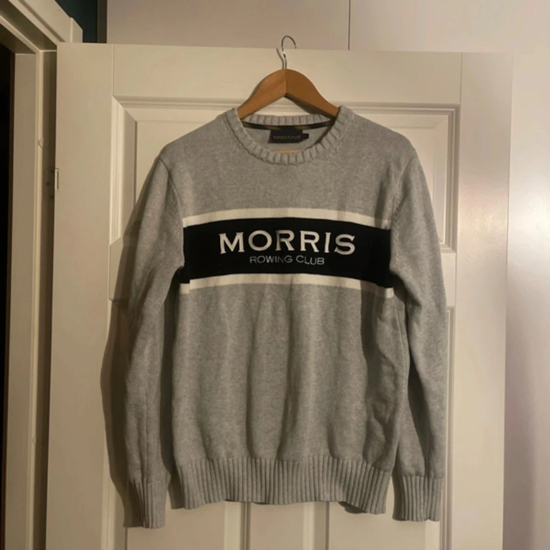 Grå tröja från Morris - 1