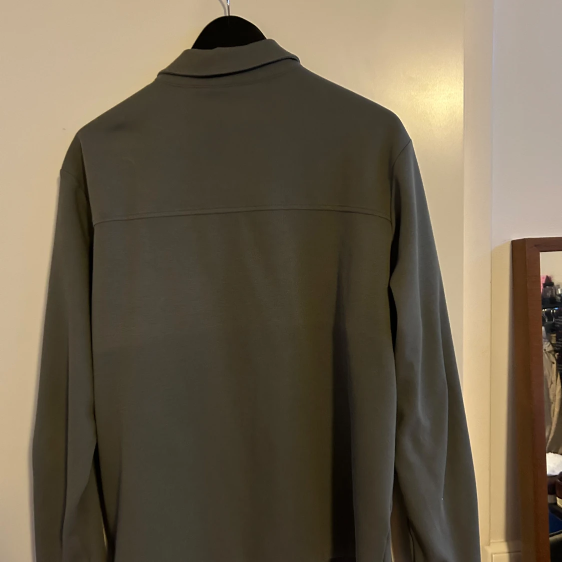 Grå overshirt med dragkedja - 1