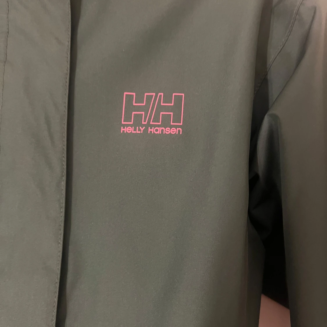 Grön vindjacka från Helly Hansen - 1