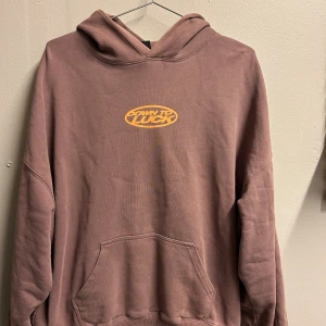 Hoodie - Säljer hoodie från cold culture med tryck i storlek M