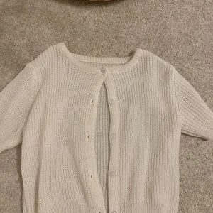 Kortärmad kofta - Kortärmad kofta med knappar❣️