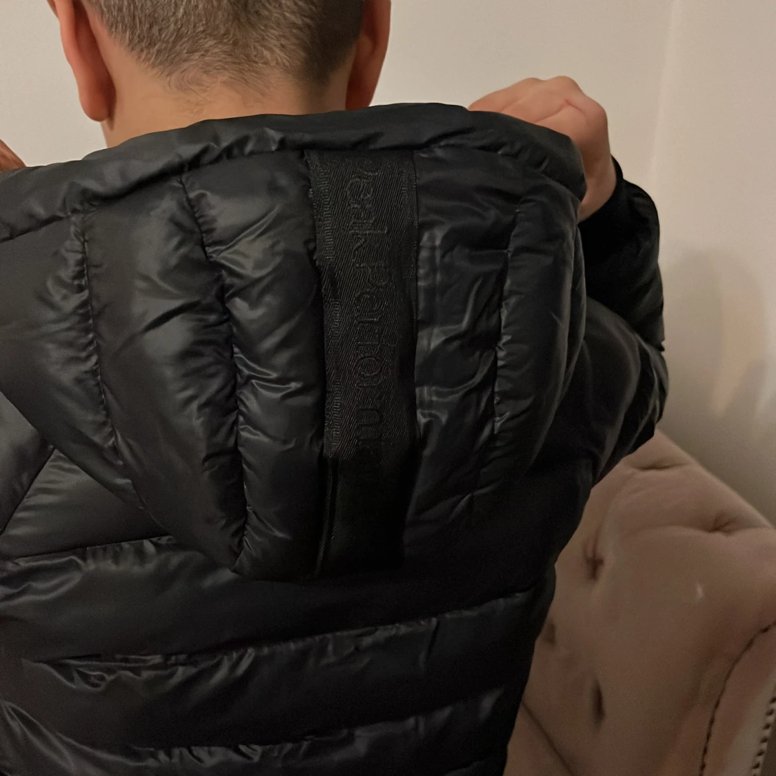 Svart dunjacka från Peak Performance - 2