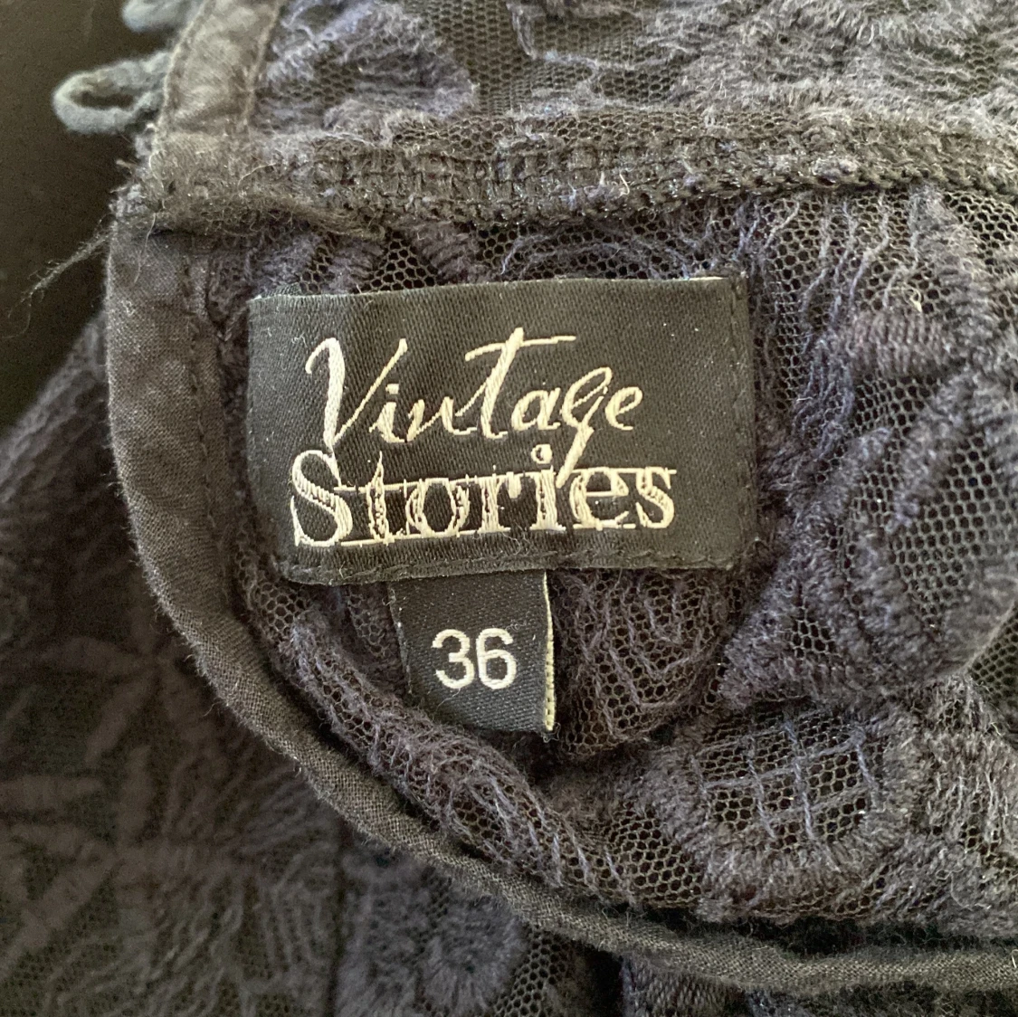 Svart spetsblus från Vintage Stories - 1